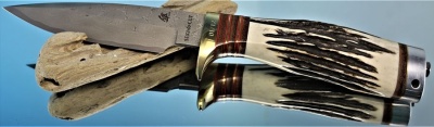 SAN-22 Туристический нож Hattori 傘 SAN Limited Edition SAN-22 106/220 мм., сталь VG-10, 97 слоев,  рукоять рог, кожаный чехол
